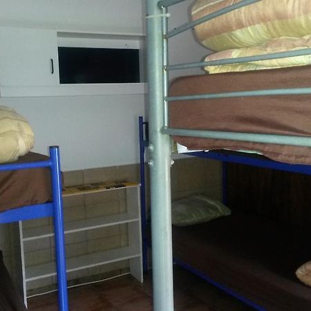 Accoustix Backpackers Hostel โจฮันเนสเบิร์ก ภายนอก รูปภาพ